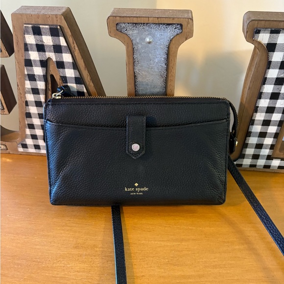 Larchmont avenue alegra Kate Spade Black Pebbled Leather crossbody - Picture 2 of 10